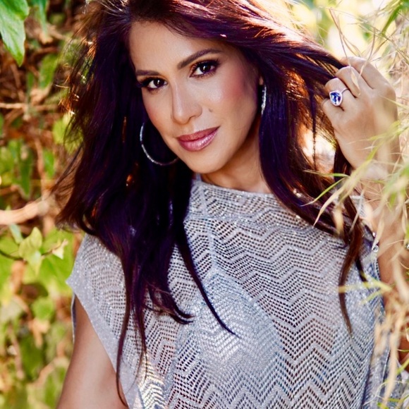 Meet your Posher, Bella - Picture 7 of 15